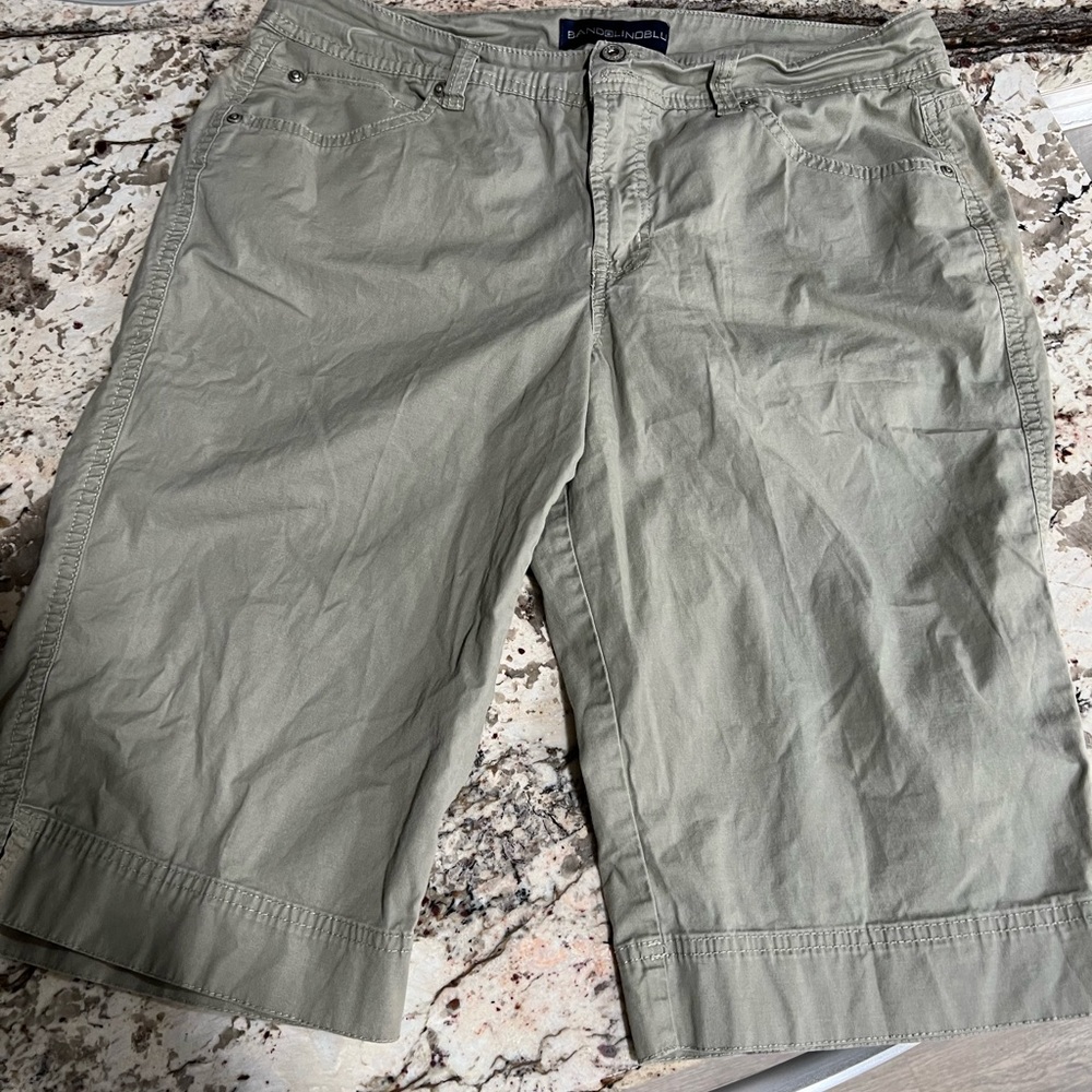 Women’s Size 12 Bandolinoblu Tan Capris
